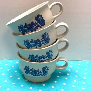Pfaltzgraff Yorktowne - 4 coffee cups
